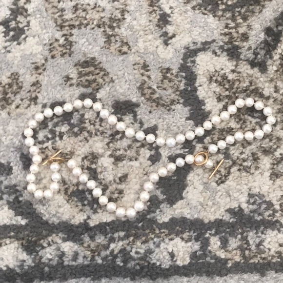 CONVERTIBLE String of Pearls - Necklace/Bracelet - Elegant & Classic Gold Clasp! - Picture 3 of 12